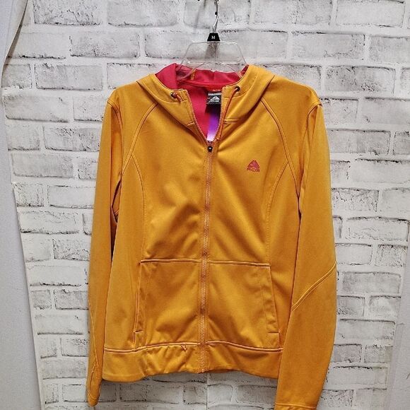 Nike Yellow Ski Snow Jacket Vibrant Athletic Design - Picture 1 of 3